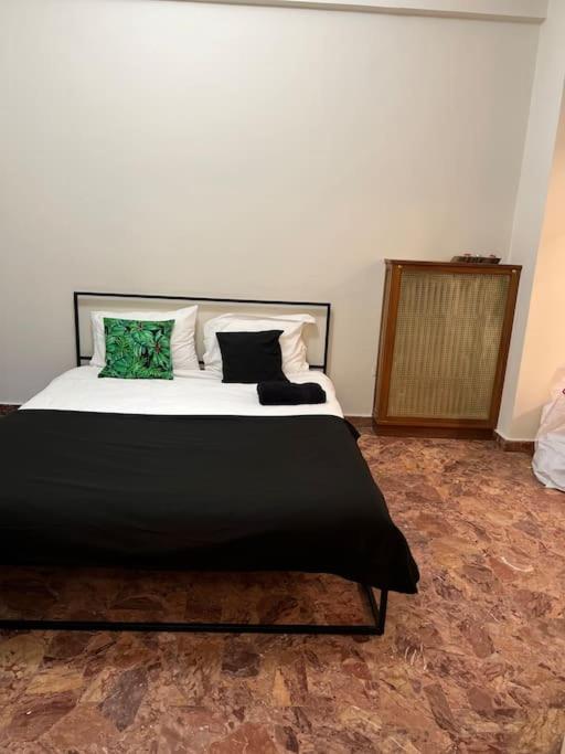 Apartament Pink Flat Exarcheia Athens Netflix Zewnętrze zdjęcie