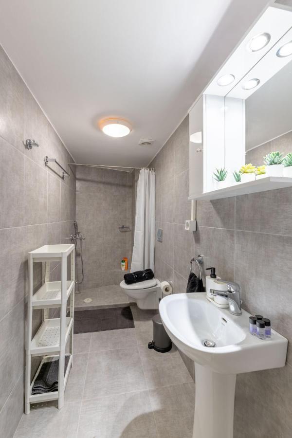 Apartament Pink Flat Exarcheia Athens Netflix Zewnętrze zdjęcie