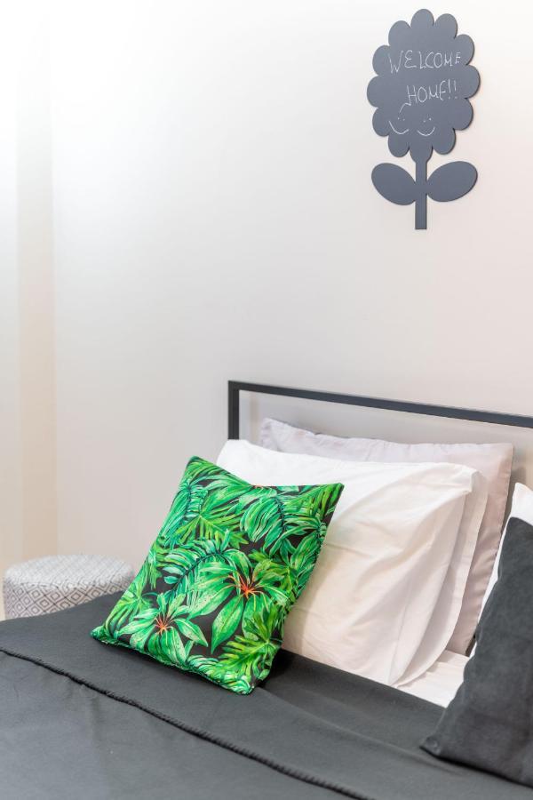 Apartament Pink Flat Exarcheia Athens Netflix Zewnętrze zdjęcie
